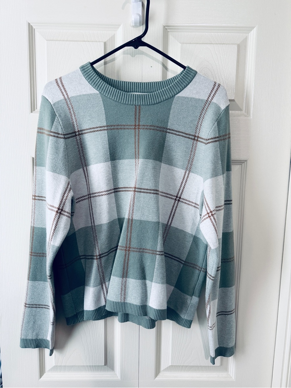 2 sweater sets woman’s size XL
